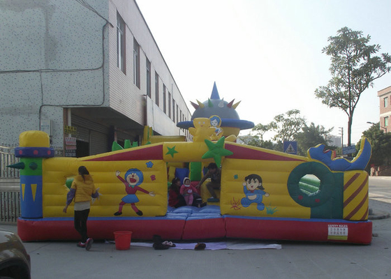 สวนสนุกที่มีขนาดใหญ่มาก ซึ่งทำให้พองได้ วัสดุความปลอดภัยสูง Bouncy Juming Castle