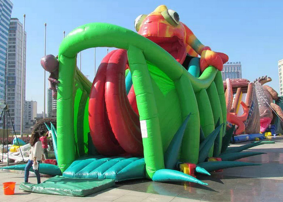 ออกแบบ Chameleon ซึ่งทำให้พองได้ Adventure Park, บ้านตีกลับพองด้วยสไลด์