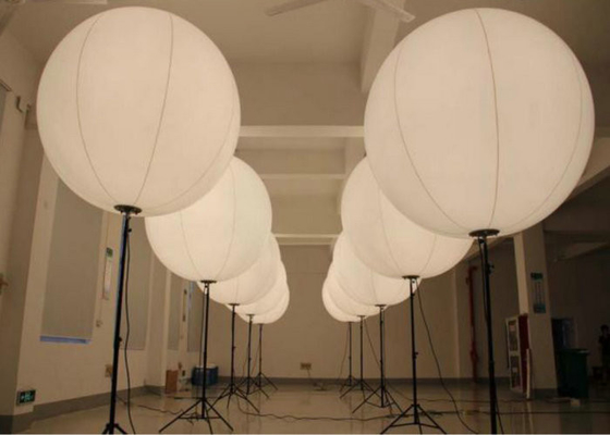 การตกแต่งกลางคืน Light Up ซึ่งทำให้พองได้s ความสว่างสูงสำหรับงานแต่งงาน