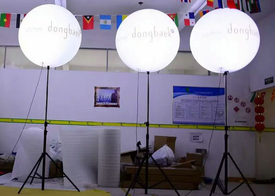 การตกแต่งกลางคืน Light Up ซึ่งทำให้พองได้s ความสว่างสูงสำหรับงานแต่งงาน