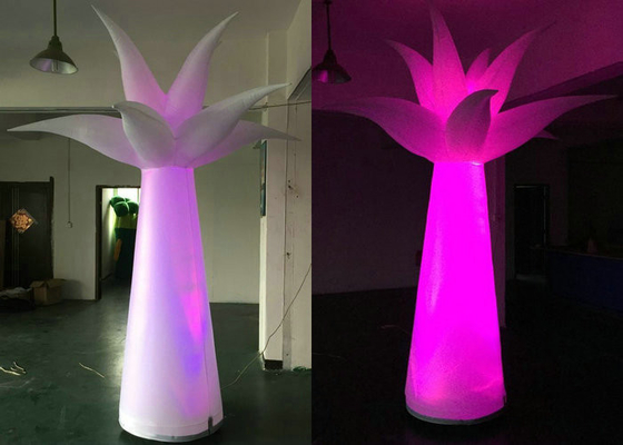 ปรากฏตัวที่สวยงามขึ้น Light ซึ่งทำให้พองได้s พีวีซีเคลือบไนลอนสำหรับการโฆษณาเหตุการณ์