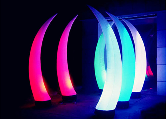 Horns Shaped Light Up ซึ่งทำให้พองได้s สายคู่เย็บสำหรับการแสดงบนเวที