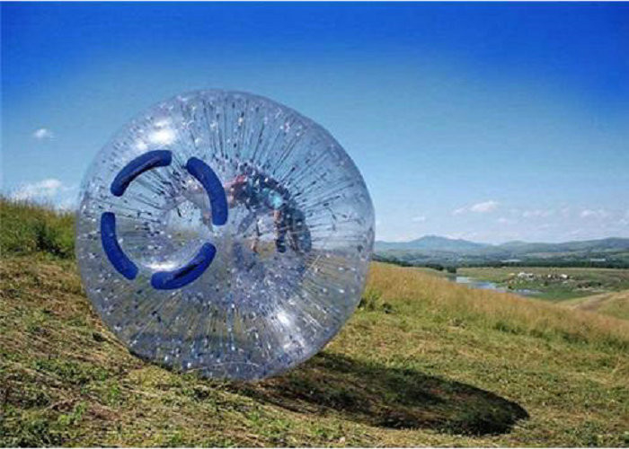 ทุ่งหญ้าพองของเล่นกลางแจ้ง 2.2m 2.6m เส้นผ่านศูนย์กลาง Zorbing Roller Bubble Ball
