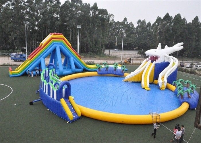 ลักษณะที่ปรากฏมีสีสันสวนน้ำขนาดใหญ่ 25mx25m ขนาด CE ที่ได้รับการอนุมัติ